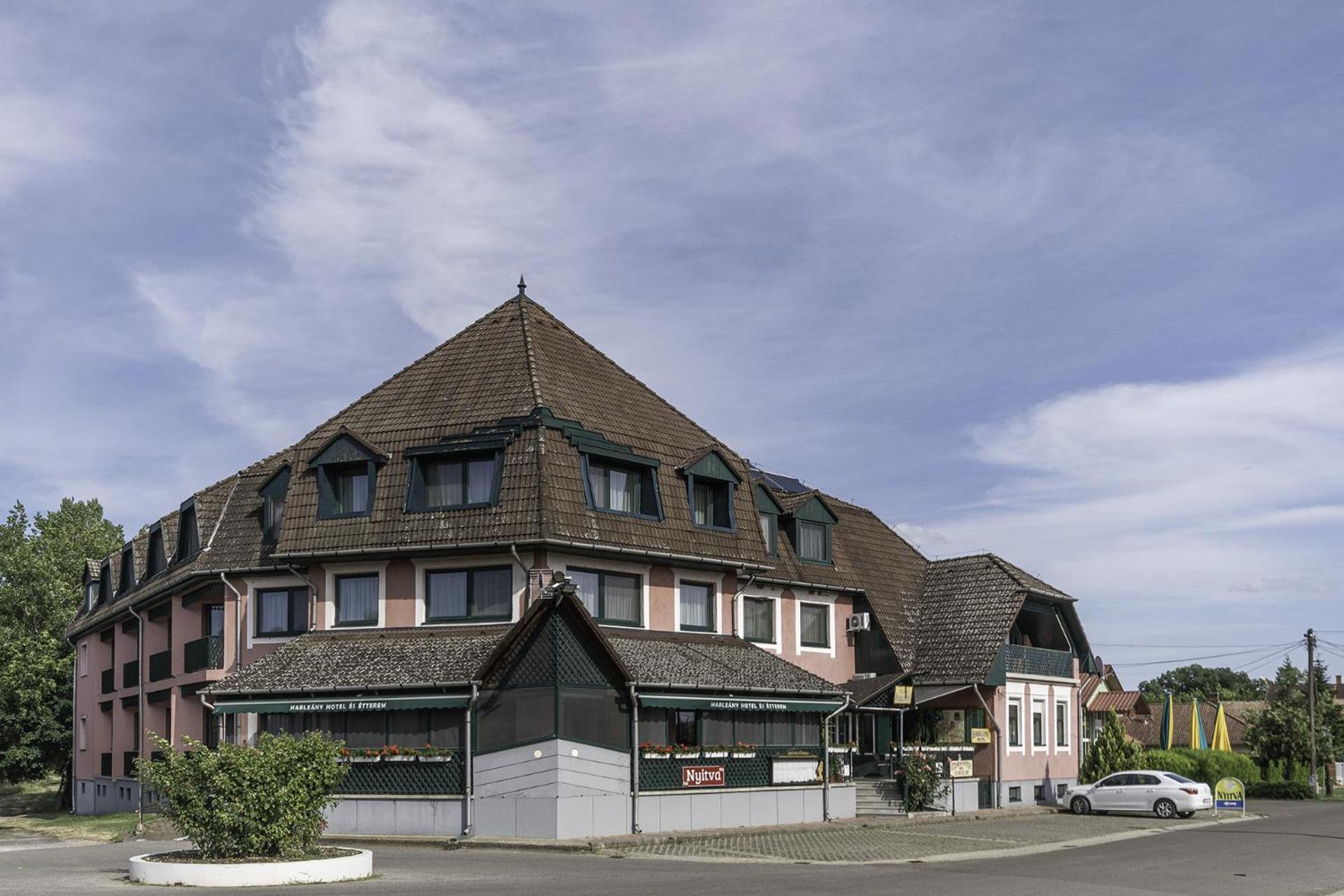 Hableany Hotel ทิสซาฟือแรด ภายนอก รูปภาพ
